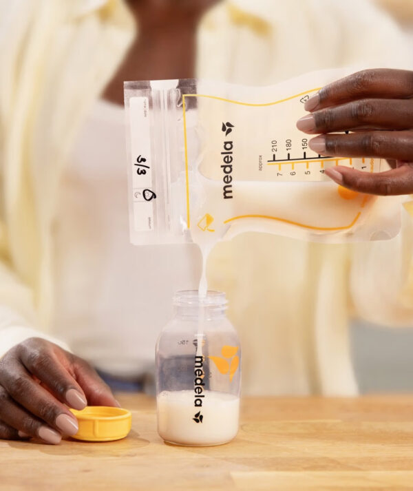 medela-medela-moedermelk-bewaarzakjes-250-ml-kraamzorg-kraamgevoel-borstvoeding-details-500stuks medela-medela-moedermelk-bewaarzakjes-250-ml-kraamzorg-kraamgevoel-borstvoeding-details-500stuks