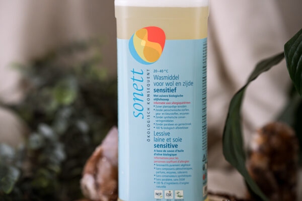Sonett-wasmiddel-wol-detail-kraamzorg-kraamgevoel-kraamweek-kraamtijd-borstvoeding-baby-babyuitzetlijst-webshop-duurzaam-natuurlijk-zwangerschap-bevalling-moeder-baby